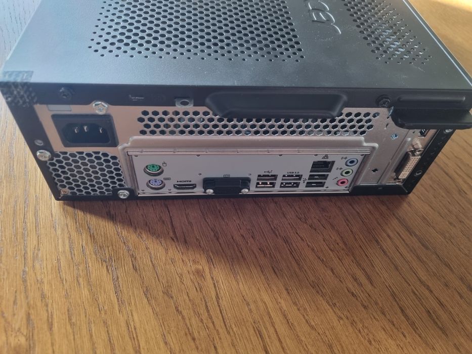 Komputer stacjonarny Acer Aspire X3995 i3 Radeon 6GB RAM 1TB dysk