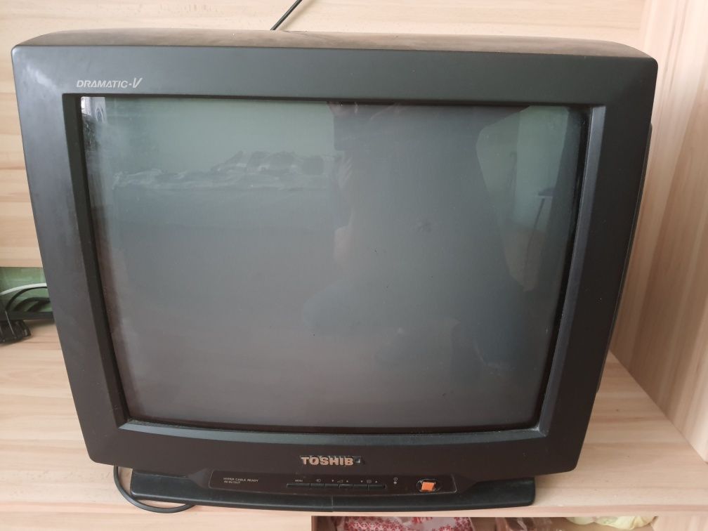 Маленький телевизор TOSHIBA (36см 14