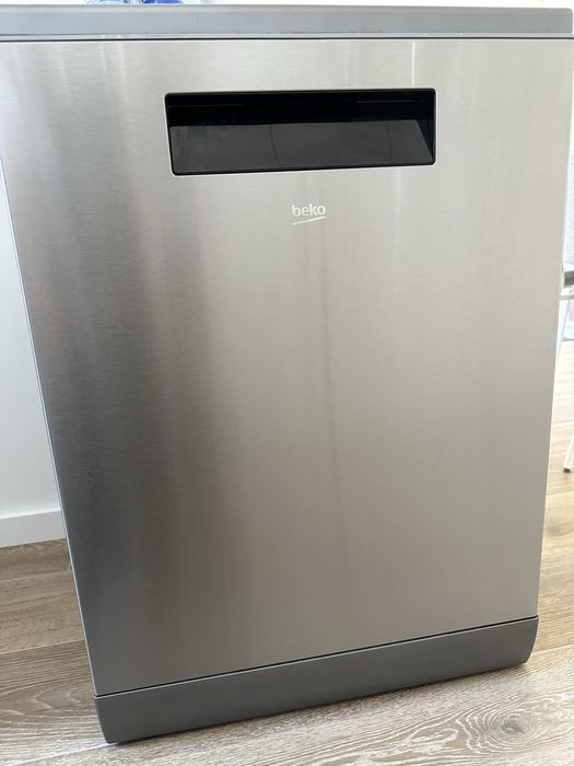 Máquina de Lavar Loiça BEKO DEN38530XAD – Ótimo Estado