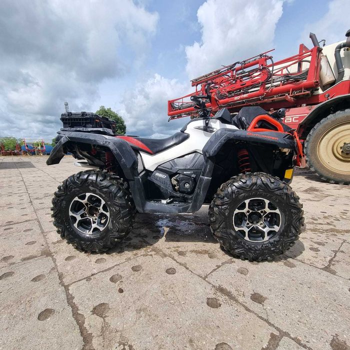 Quad Bombardier OUTLANDER Can-Am