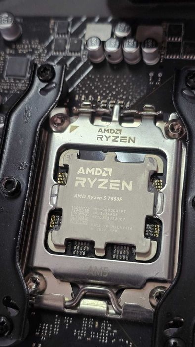 Processador AMD Ryzen 5 7500F 6c / 12t 3.7Ghz