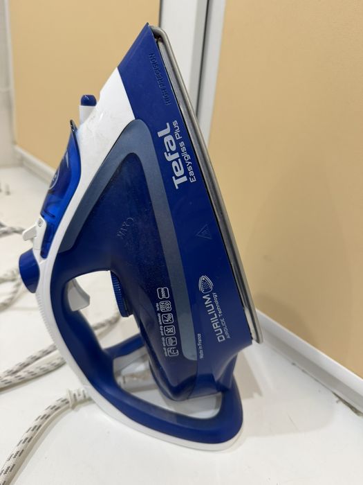 Фирменный утюг с паром