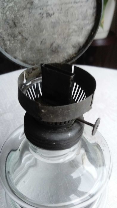 Lampa naftowa bez klosza