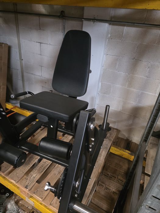 Máquina musculação Leg extension