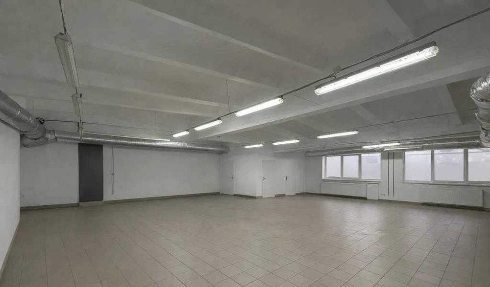 Lokal usługowy/magazynowy 220 m  Brzeska 76