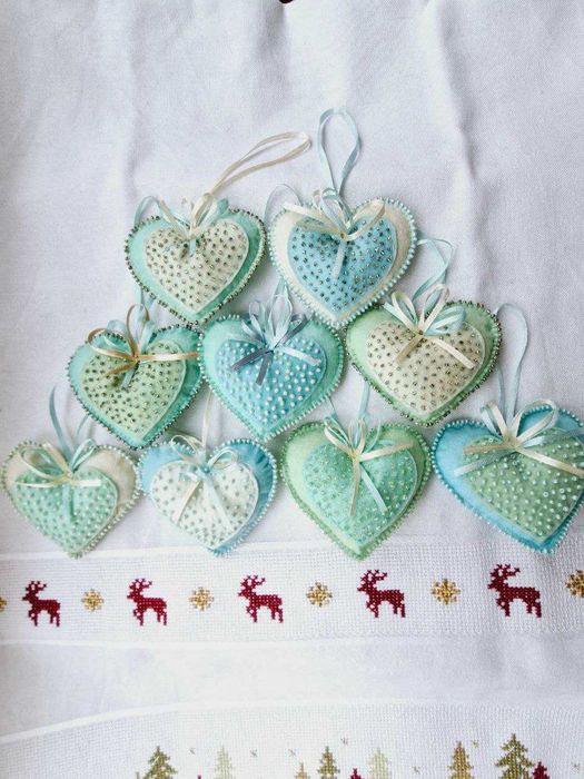 Новорічні іграшки з фетру. Ручна робота. Новорічний декор.