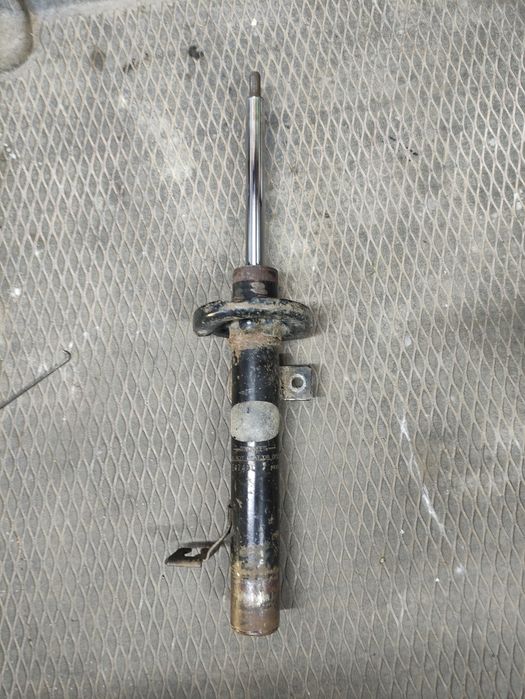 Стійка,амортизатор