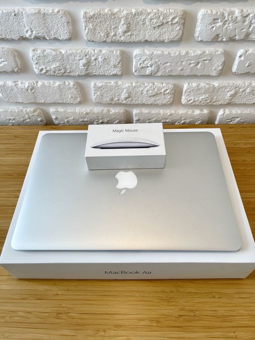 MacBook Air 13.3/1.8GHz/8GB/128GB + мышка Magic Mouse 2