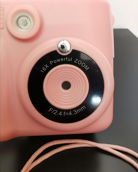 Câmara Fotográfica Infantil 24 MP / 1080p – Usada, bom estado