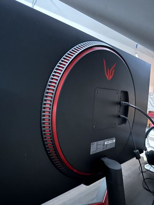 Monitor LG UltraGear 32" QHD 165Hz Gaming