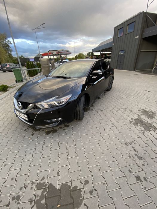 Nissan maxima 2017