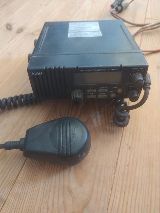 icom ic-m58 marine radio