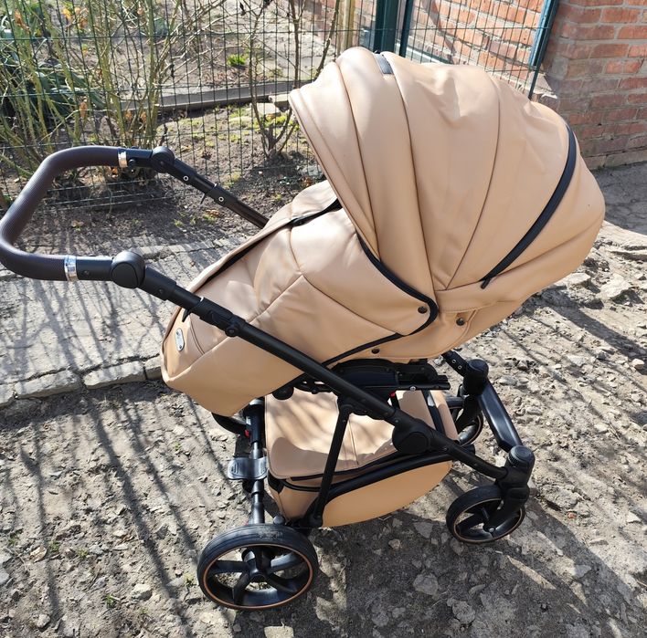 Продам коляску Baby Pram 2в1