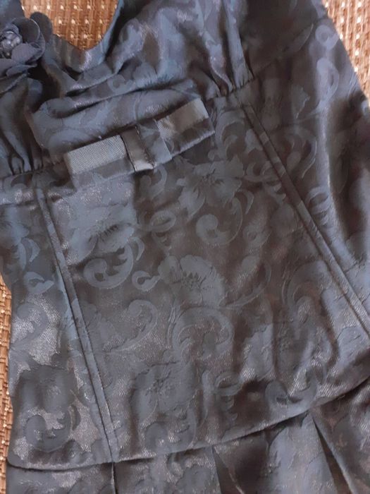 Sukienka czarna elegancka