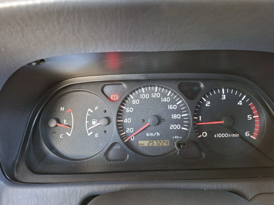 Toyota Land Cruiser KZJ95 excelente estado!