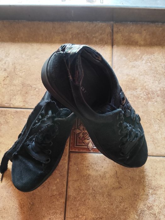 Кросовки 40 черные