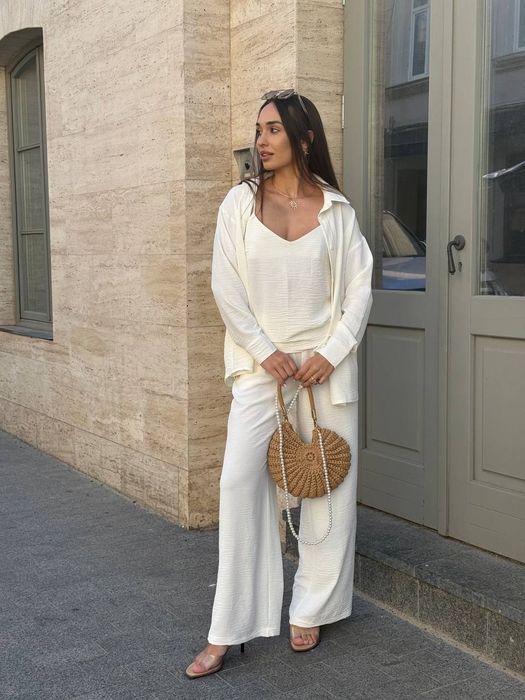 Костюм жіночий трійка