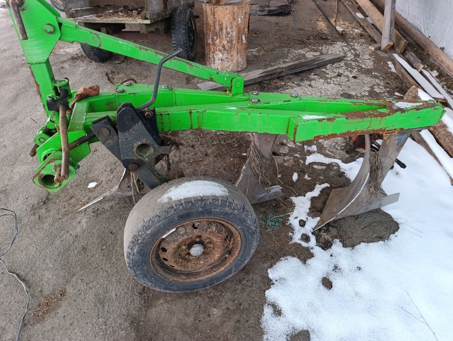 Продам плуг Бомет 3.30