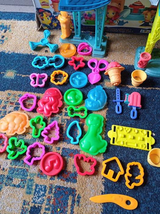 Zestaw play- doh ciastolina miasto town