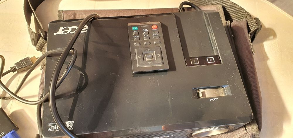 Projektor    Acer