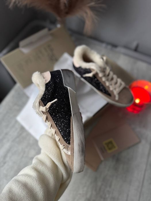 Кеди голден гуси , golden goose кеди теплі . 23.5 см у наявності !!