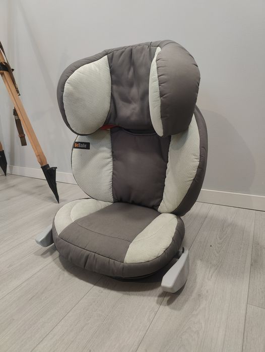 Дитяче крісло BeSafe iZi Up X2 — у дуже доброму стані