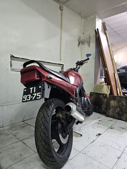 Suzuki GS 500 - a desocupar