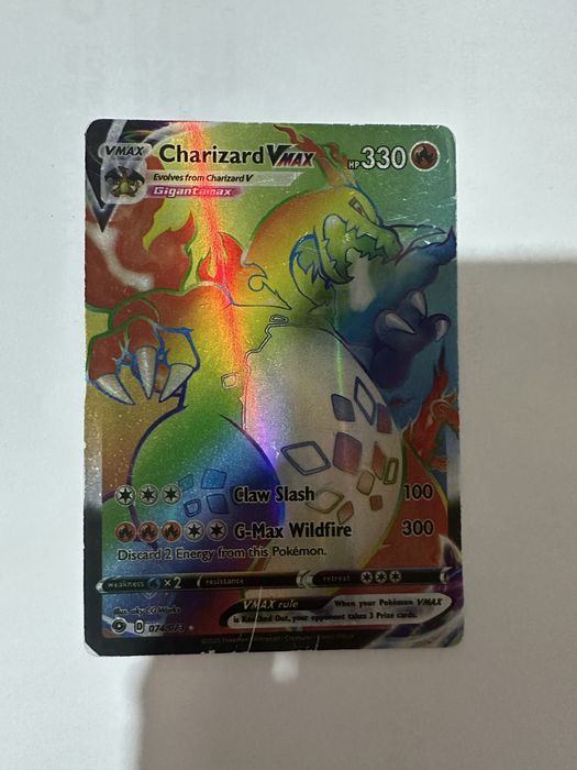 Charizard Vmax.