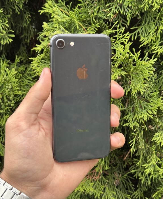 iPhone 8, 64gb, акумулятор 83% Newerlock Все працює ідеально