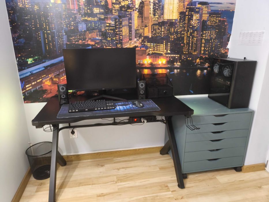 Biurko gamingowe
