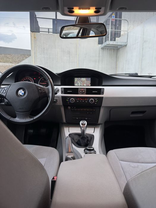BMW 318d  ano 2012