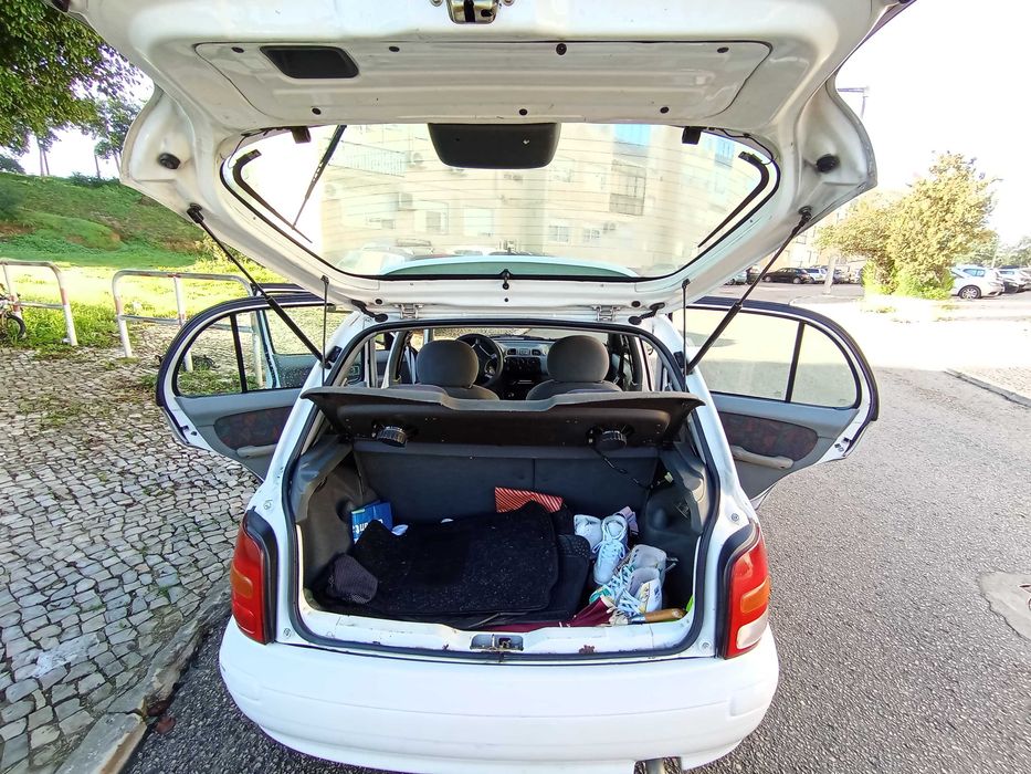 Nissan Micra 1.5 diesel 5 lugares