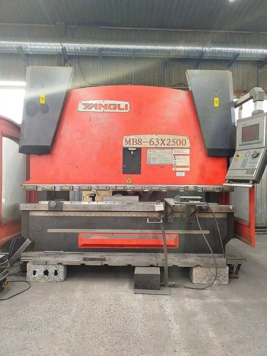 Продаю листозгинальний прес Yangli MB8-63×2500 ЧПУ — робочий стан