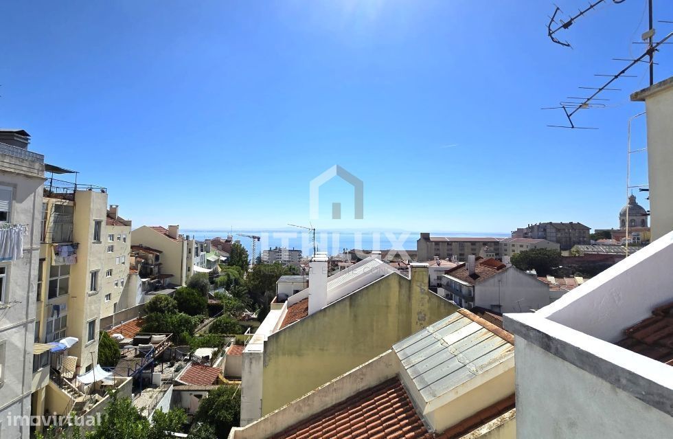 Apartamento T2 com 2 WC -Remodelado com vista rio na Graça