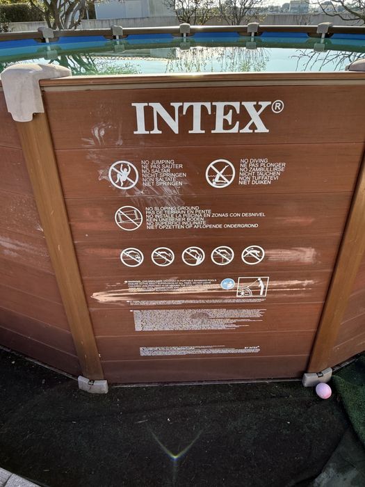 Piscina Intex grande
