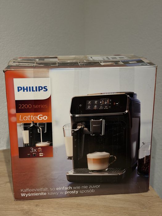 Кавомашина Philips LatteGo 2200