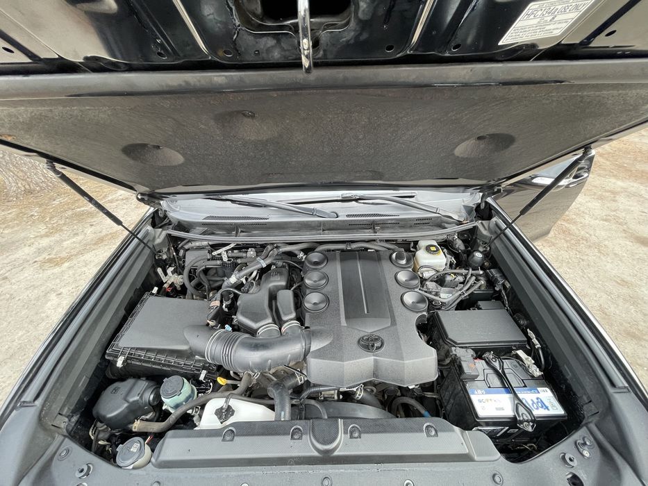 Toyota Prado 2019 4.0 газ бензин 140тыс.км официальная