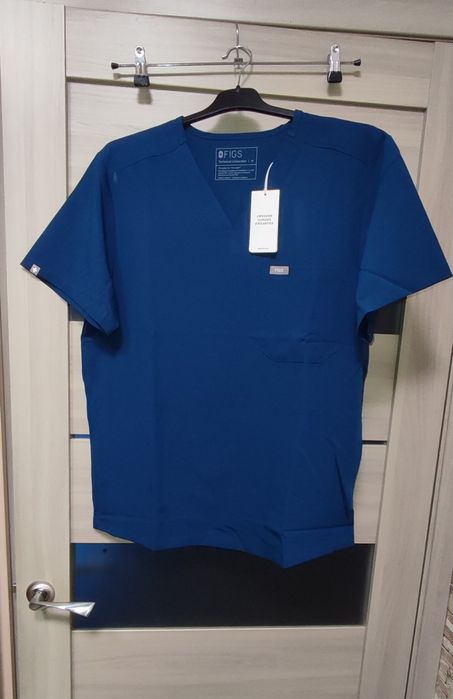 Медичний костюм новий