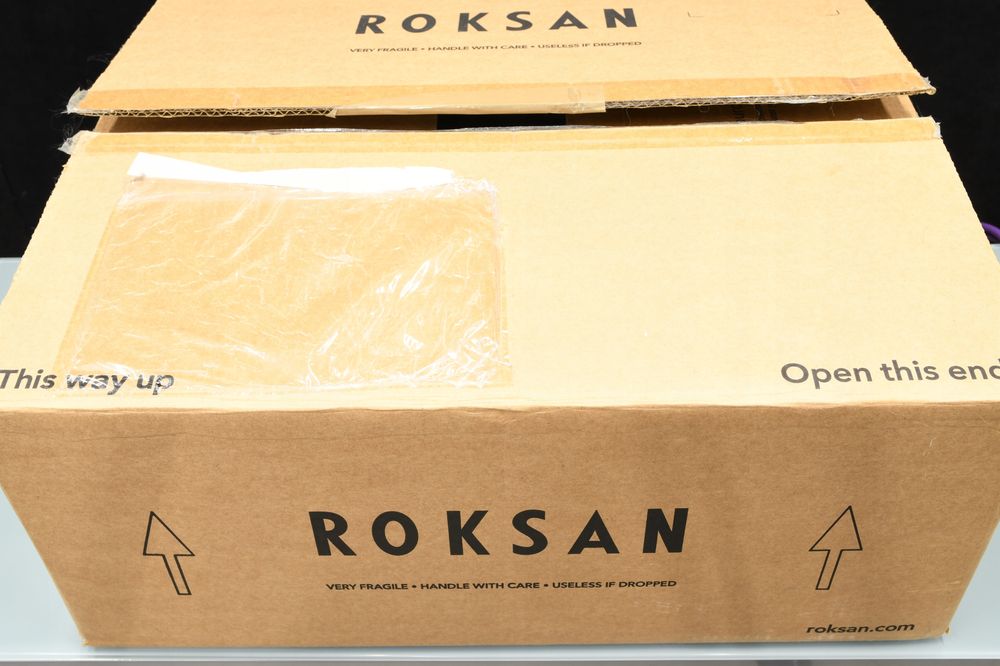 wzmacniacz stereo Stereo Roksan Caspian M2 + pilot w świetnym stanie!