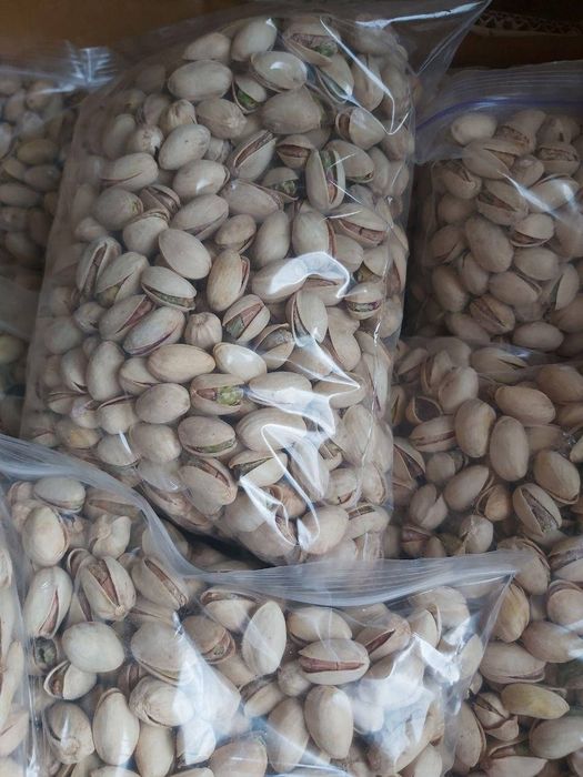 Фісташки крупні солоні, смажені. Каліфорнійські в роздріб та оптом.