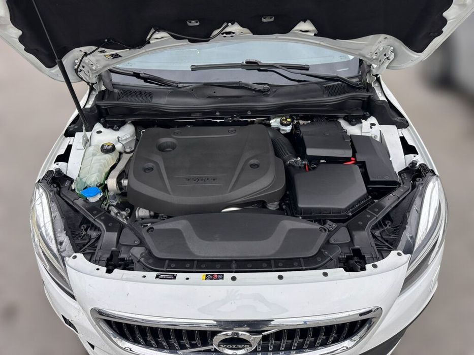 Volvo V40 Cross Country 2.0 D2 de 2017 para peças