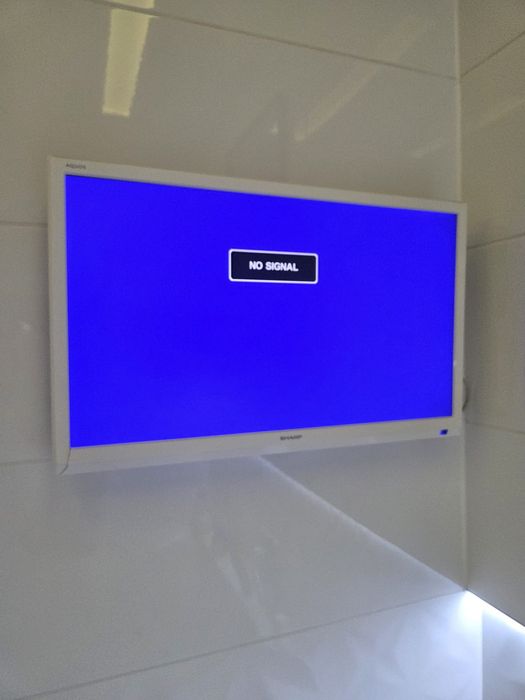 Telewizor Sharp LCD model: 22CFE4000EW - biały