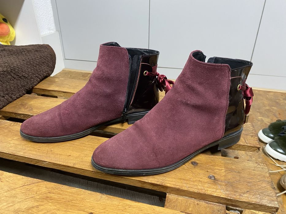 Bota de nebuque bordô