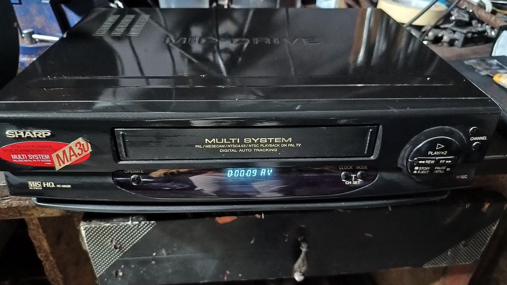 Magnetowid Sharp VC-MA30 + Pilot