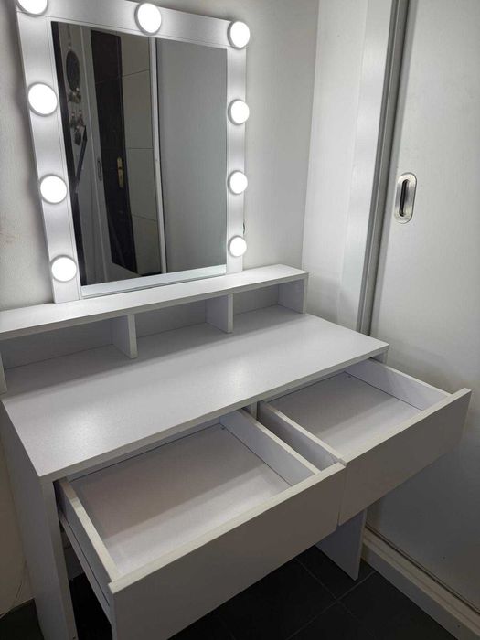 Toucador com luz Led e Banco