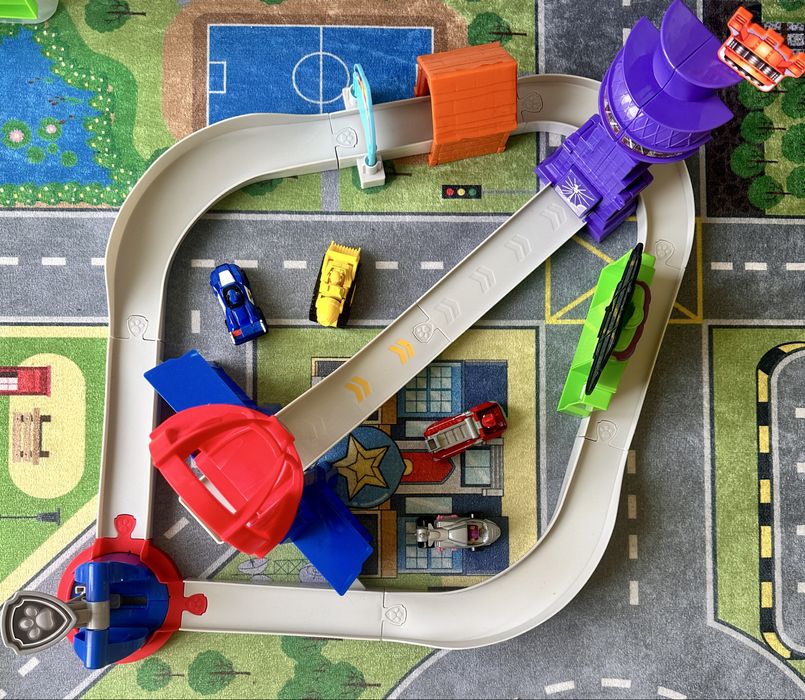 Zestaw uratujmy miasto + 4 autka