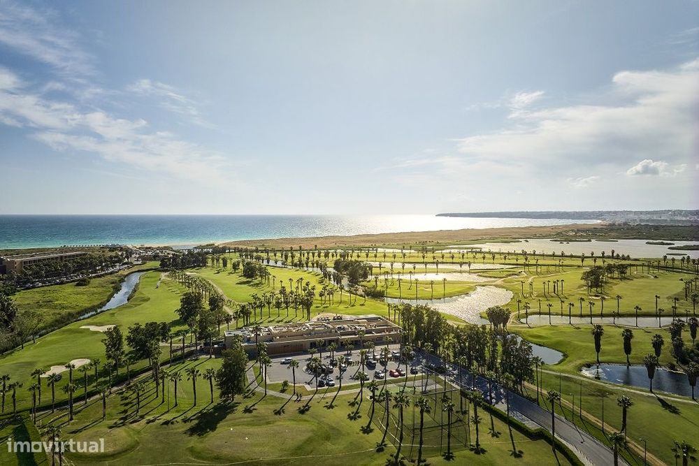 Apartamento T3 à venda em branded residence nos Salgados, Algarve