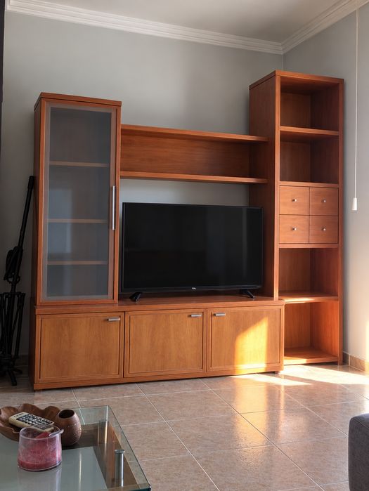 Móvel de sala em madeira