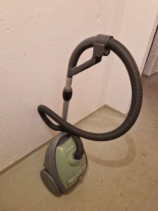 Odkurzacz Philips 1700 max watt