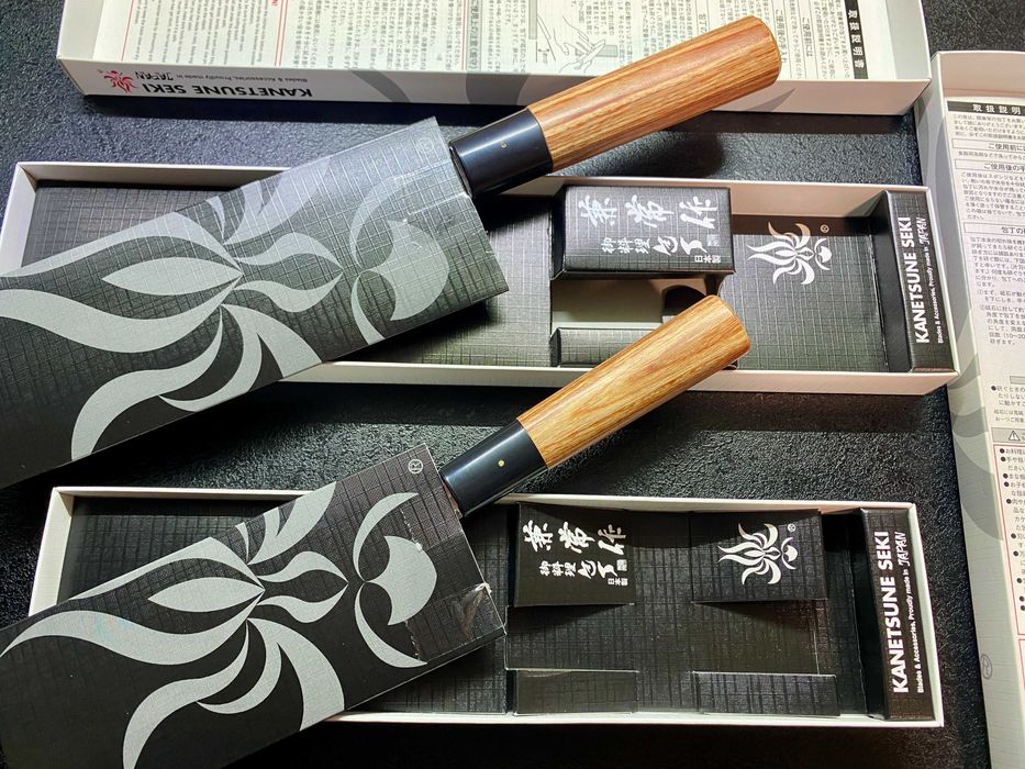 Японські кухонні ножі Kanetsune, Сантоку, Петті. Оригінал